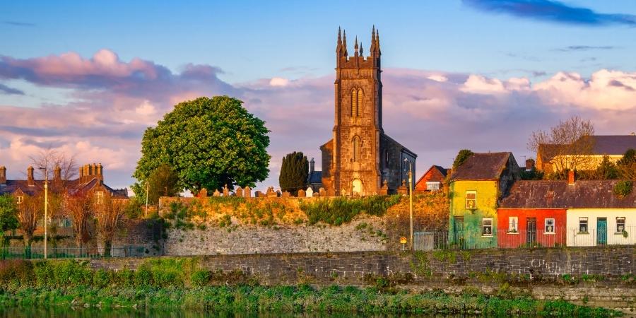 Una ciudad ideal para visitar Irlanda siendo extranjero