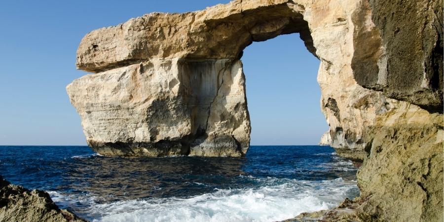 Viaja y Disfruta de la Ventana Azul en Malta